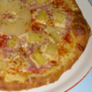 03. Pizza ananasová(tomaty, šunka, sýr, ananas) 30 cm